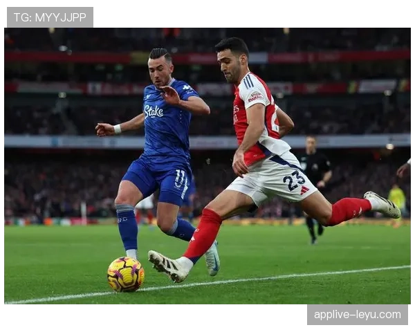 非洲球员欧洲联赛挑战与机遇并存，近期状态回升引发热议