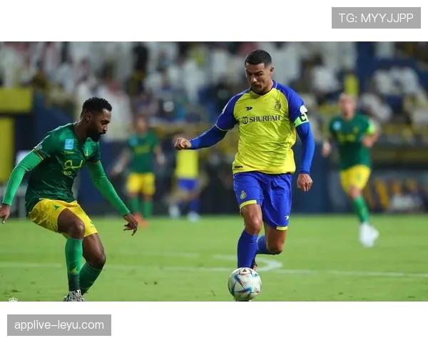 近期球场赛事回顾：多场关键对决展现球队状态与战术走势