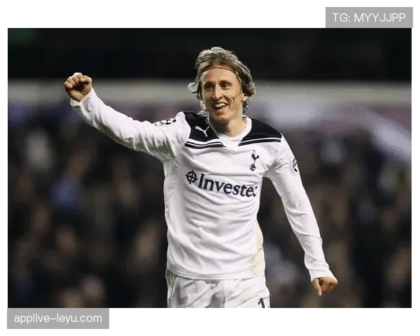 莫德里奇中场组织力持续提升,本赛季表现稳健 莫德里奇中场组织力持续提升,本赛季表现稳健