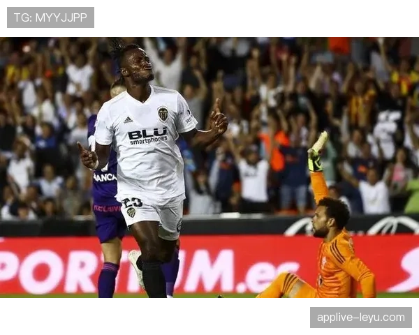 瓦伦西亚保级形势变化,近期表现波动对赛季走势形成制约 瓦伦西亚保级形势变化,近期表现波动对赛季走势形成制约