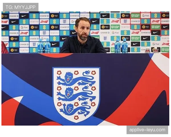 萨卡与福登：边路核心与中路组织者功能差异解析